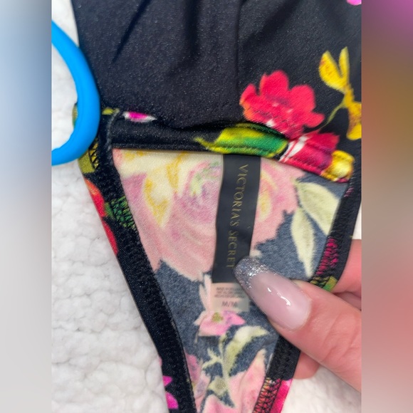 ✨ Victoria Secret Bikini Tops ✨ S/M/L - Picture 2 of 4